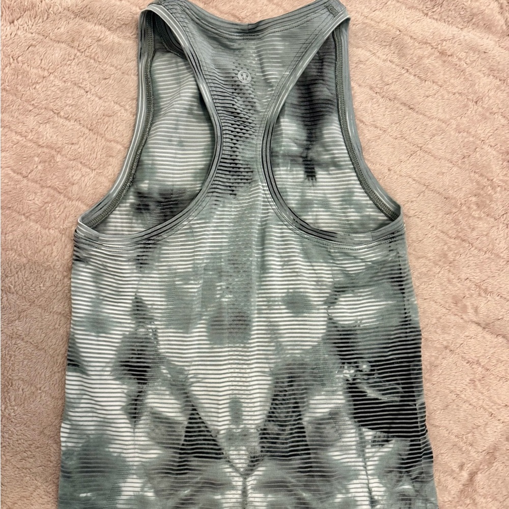 Lululemon swiftly hip length tank top size 2